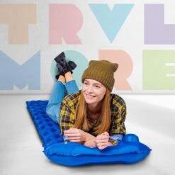 TRVLMORE Slaapmat - Zelfopblazend - 1 Persoons - Ingebouwde Pomp En Kussen - Blauw -Winkel Voor Kampeerartikelen Voor Buiten 1200x1200 190